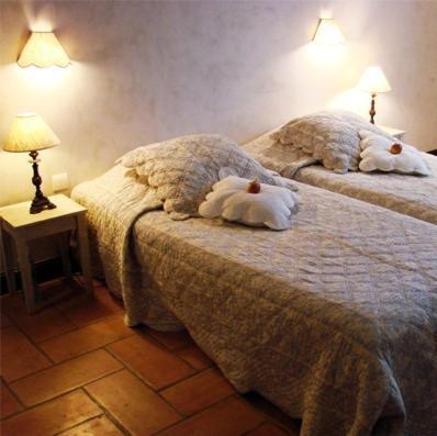 Les Demoiselles De Ladoix Bed & Breakfast Стая снимка